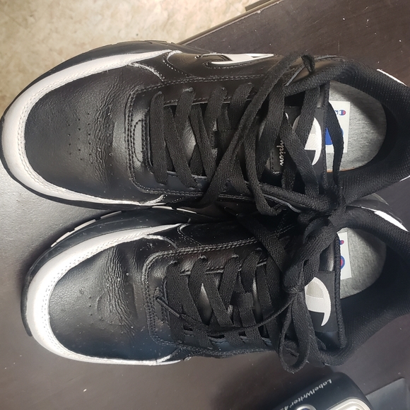 Champion shoes - Picture 3 of 4